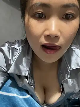 Dovia-sy 现场XXX聊天