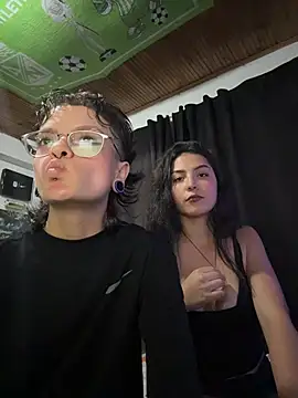 Aurora_fox00 Webcam show