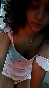 MIlan333X Chat XXX live