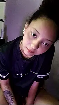 MIlan333X Webcamshow
