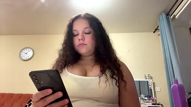 LianalimonLi Show in webcam