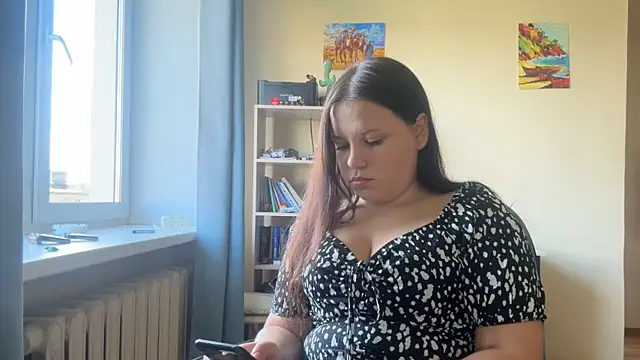 Show modela LianalimonLi na web-kameri