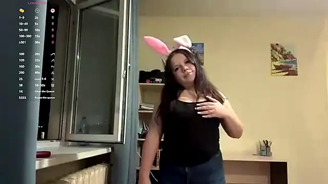 LianalimonLi Show in webcam