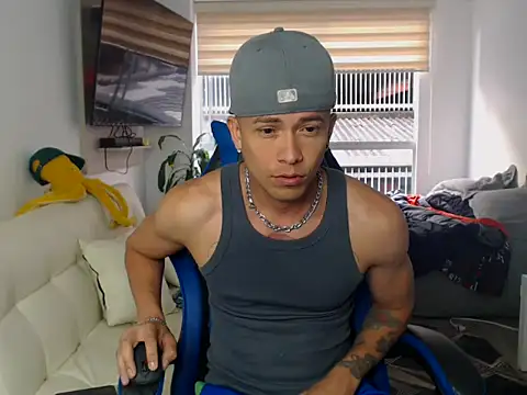 dilan18xxx webcam show