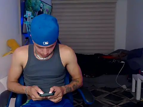 dilan18xxx webcam show