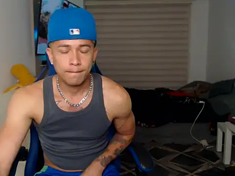 Show modela dilan18xxx na web-kameri