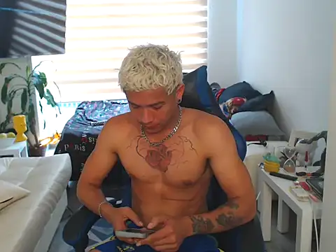 dilan18xxxn Webbikameraesitys