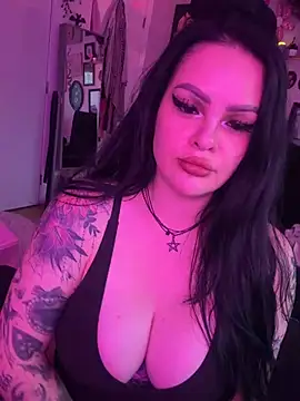 Pokazy przed kamerką – gothxgirly