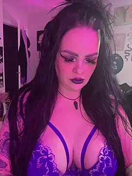 Pokazy przed kamerką – gothxgirly