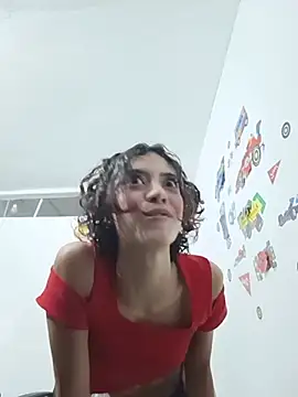 غرفة دردشة shantallmendy المباشرة