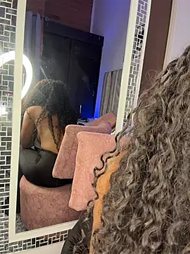Czat XXX na żywo – Lola_king_