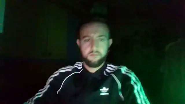 lil_chenoIT webcam show