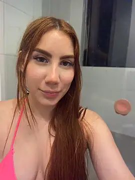XXX chat uživo modela LeidyCopper