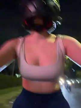 Chat +18 de LeidyCopper ao vivo