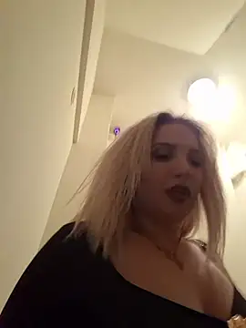 LaylaBlakes Chat XXX live