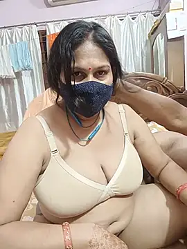 Show modela PINKEY_Love na web-kameri