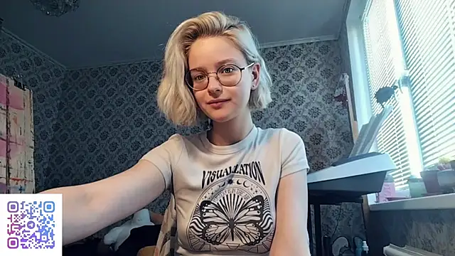 Smartemilia's Live XXX Chat