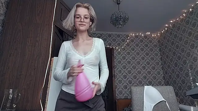 Smartemilia's Webcam Show