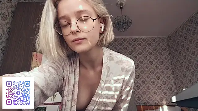 Вебкам-шоу Smartemilia