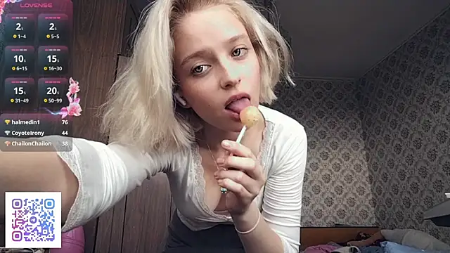 Smartemilia Webcam Show