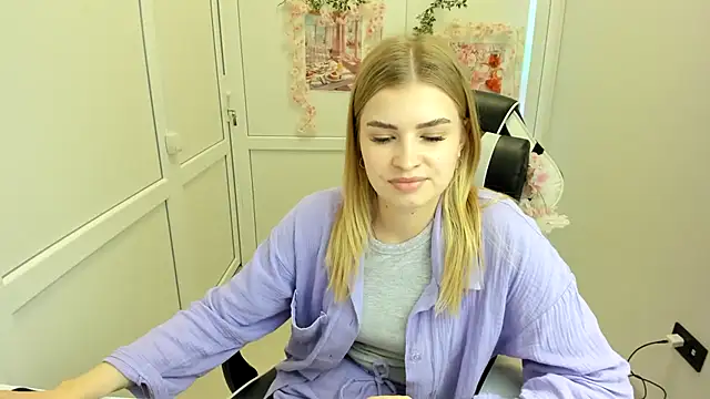 BrielleStorm Adlı Modelin Canlı XXX Sohbeti