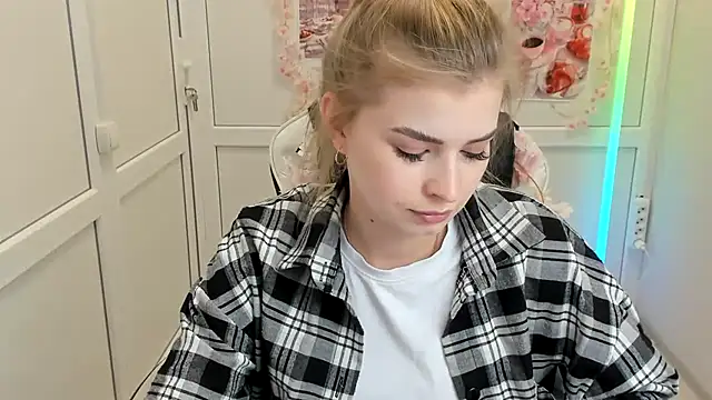 BrielleStorm Adlı Modelin Web Kamerası Şovu