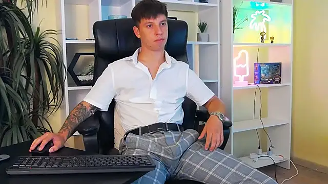 ThomasEdisonn Show in webcam