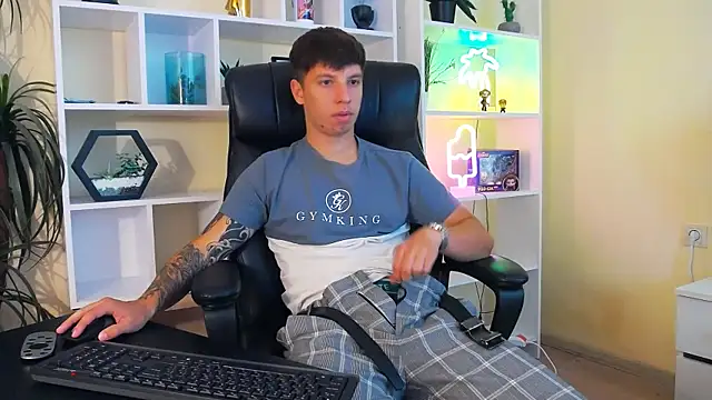הופעת וובקאם של ThomasEdisonn