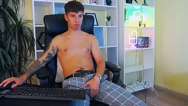 ThomasEdisonn: вебкам-шоу