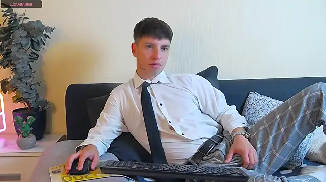 ThomasEdisonn Show in webcam