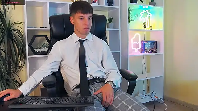 ThomasEdisonn 网络视讯表演