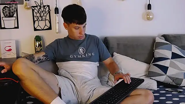 ThomasEdisonn 网络视讯表演