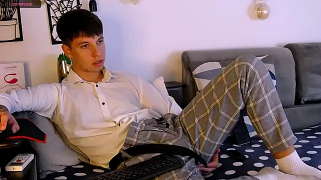 ThomasEdisonn: вебкам-шоу