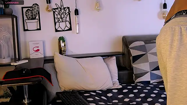 ThomasEdisonn Show in webcam