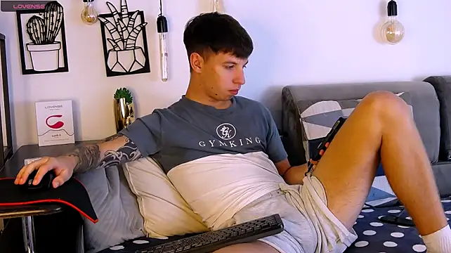 הופעת וובקאם של ThomasEdisonn