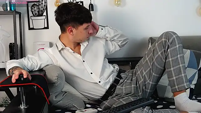ThomasEdisonn Pertunjukan Webcam