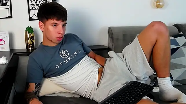 הופעת וובקאם של ThomasEdisonn