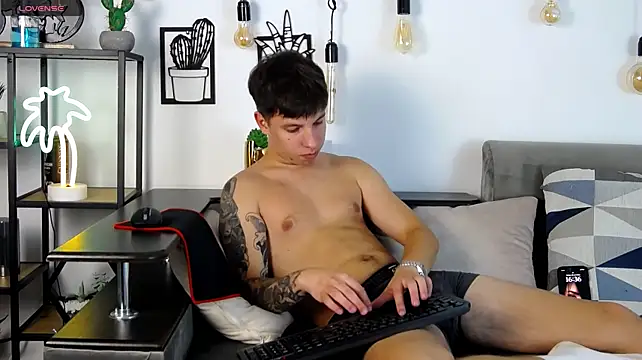 ThomasEdisonn Adlı Modelin Web Kamerası Şovu
