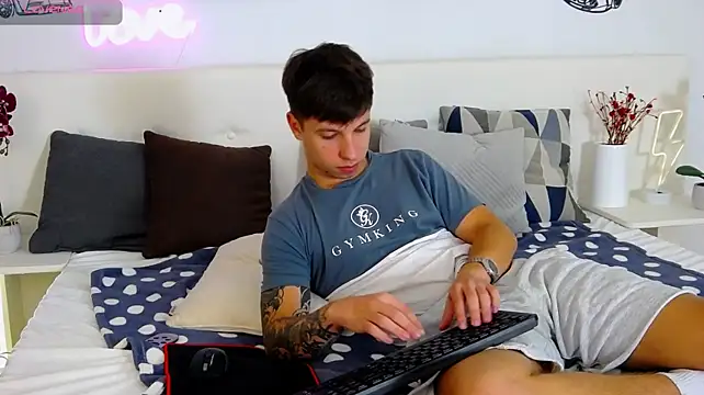 ThomasEdisonn 网络视讯表演