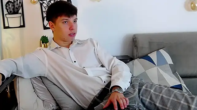 הופעת וובקאם של ThomasEdisonn