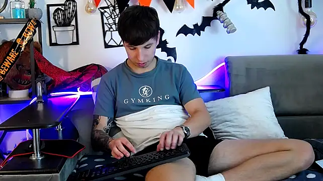 הופעת וובקאם של ThomasEdisonn