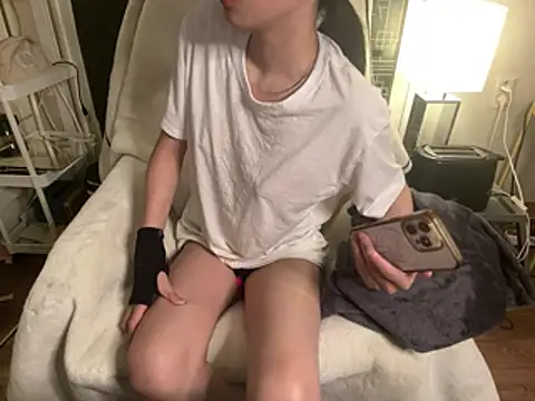 una_h Show in webcam