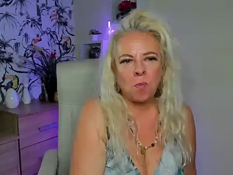 AliciaSensual Adlı Modelin Canlı XXX Sohbeti