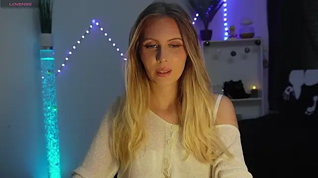BonnieBluX's Webcam Show