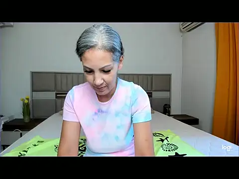 LexxxyDiamond's Webcam Show
