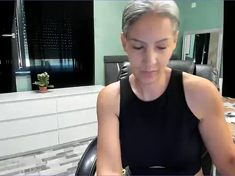 XXX chat uživo modela LexxxyDiamond
