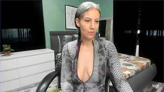 LexxxyDiamond XXX чат на живо