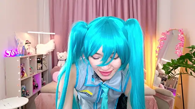 Miiya_Mooren Webbikameraesitys