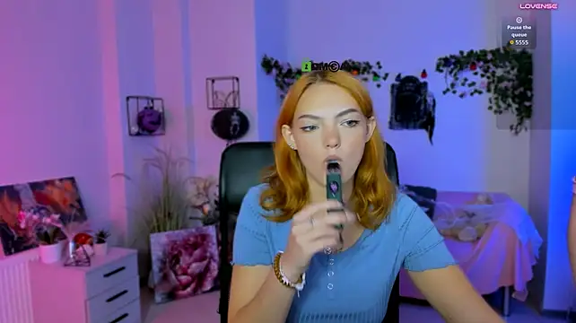 melody_sky_'s Webcam Show