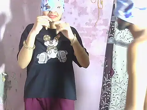 Tina_verma01 Adlı Modelin Web Kamerası Şovu